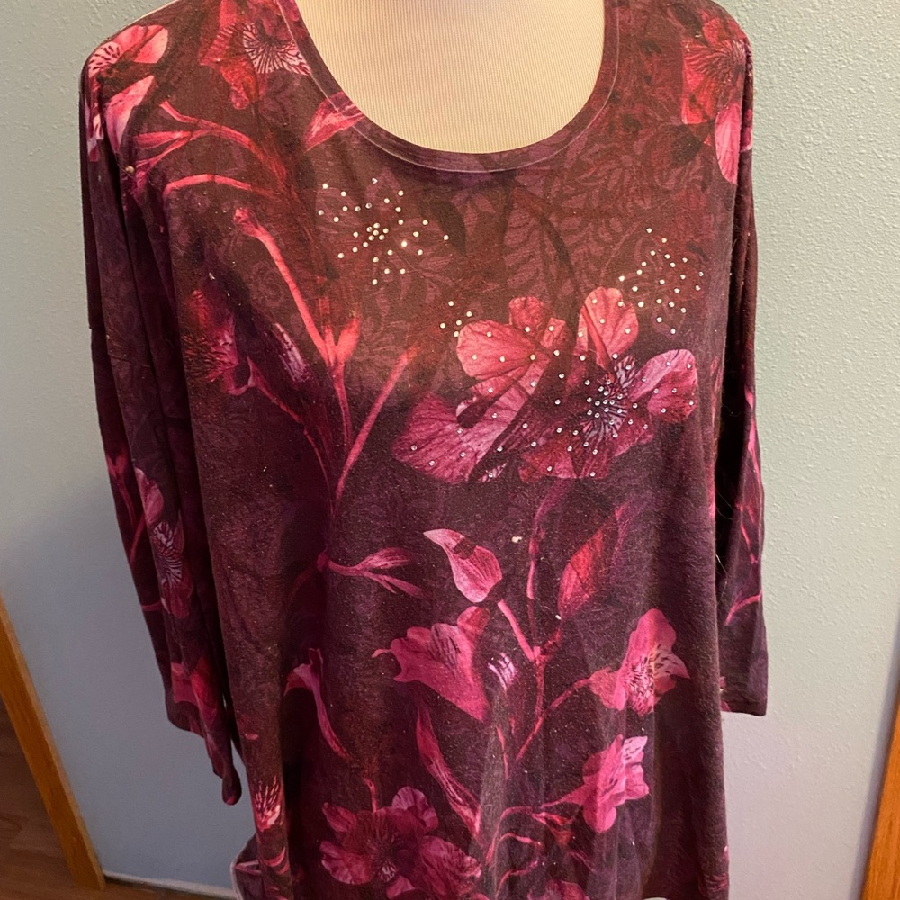 Time and True dark red top with pink flowers, size XXL. $10